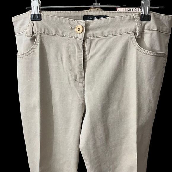 Talbots Women’s Pleated Khakis / SZ: 10P / EUC - Picture 4 of 9